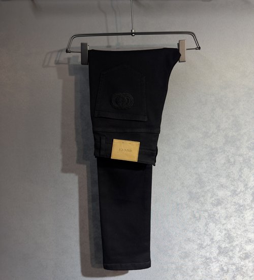 Gucci Comfortable and High-Quality Straight-Leg Jeans