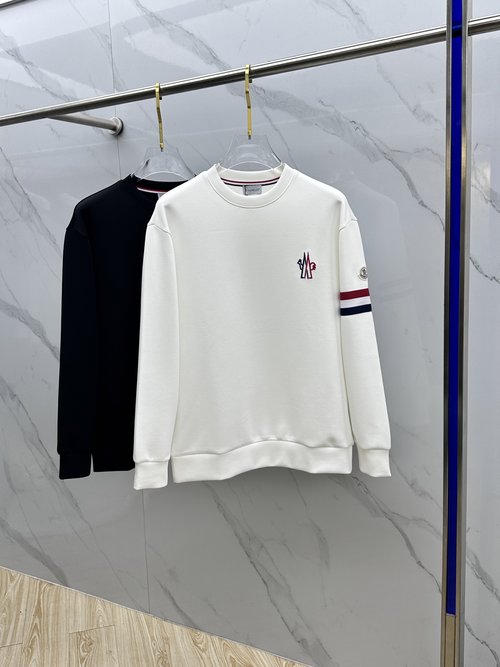 Moncler Comfortable Pullover Sweatshirt with Prominent Logo