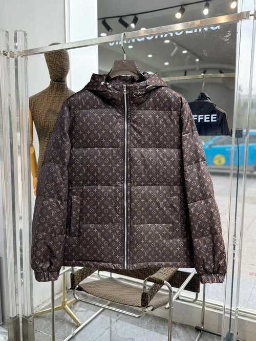 Louis Vuitton Premium 90% Down Jacket with Logo and Color Block