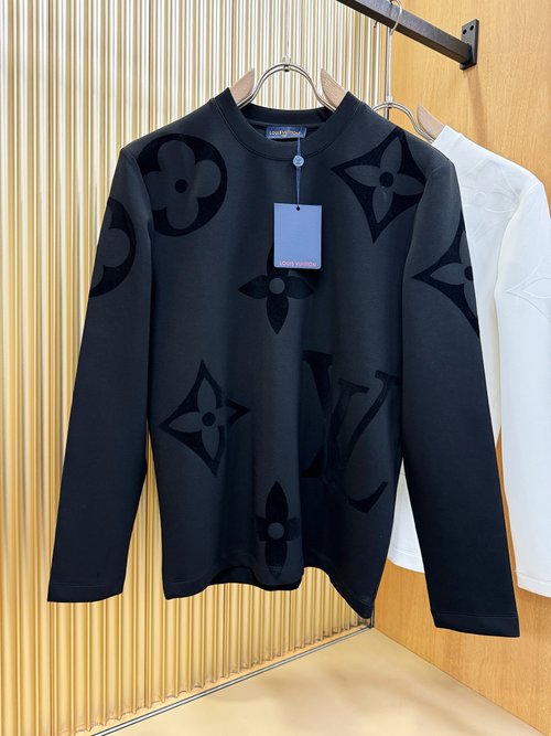 Louis Vuitton Classic Logo Long-sleeved T-shirt, Comfortable and Versatile