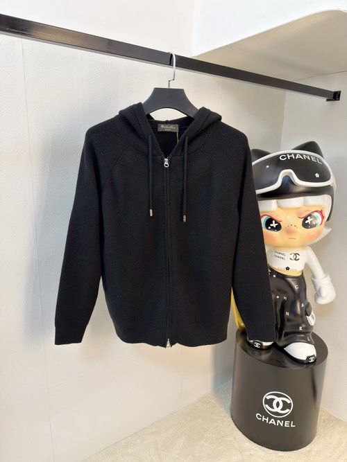 Loro Piana High-quality Knitted Wool Cardigan, Stylish and Long-lasting