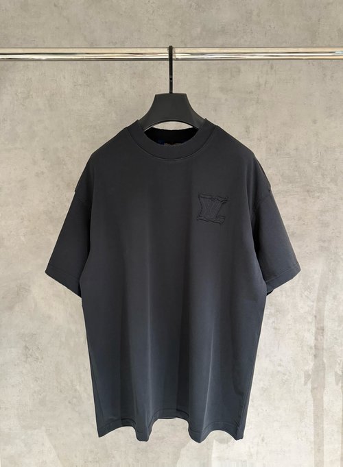 Louis Vuitton Luxury Embroidered Tee with Heavyweight Double Fabric