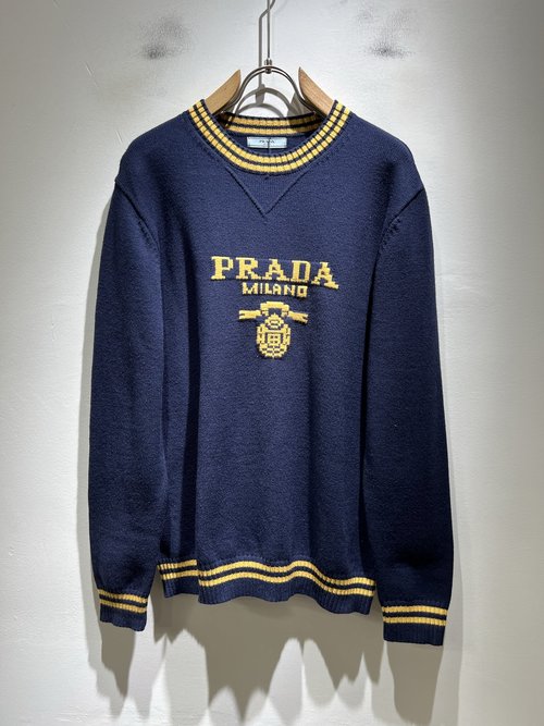 Prada Classic & Fashionable Knitted Wool Sweater
