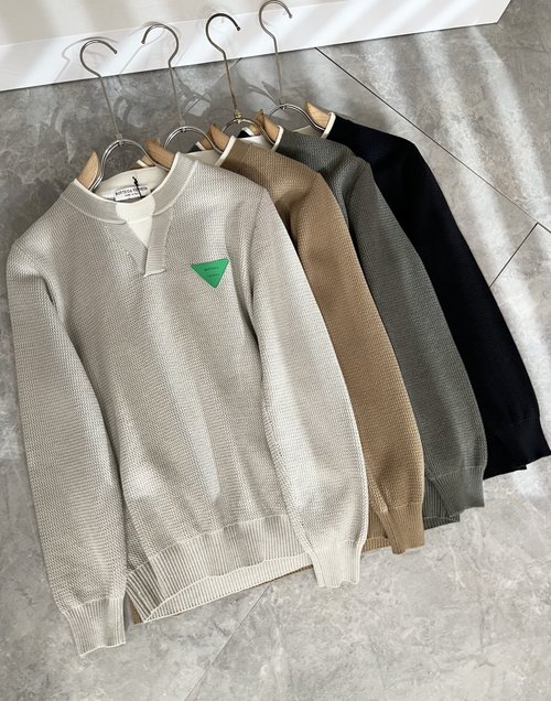 Bottega Veneta Solid Color High - Quality Knit Wool Sweater