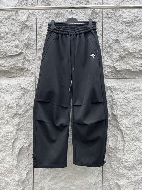 Descente Fleece-lined Trousers with Metal Logo