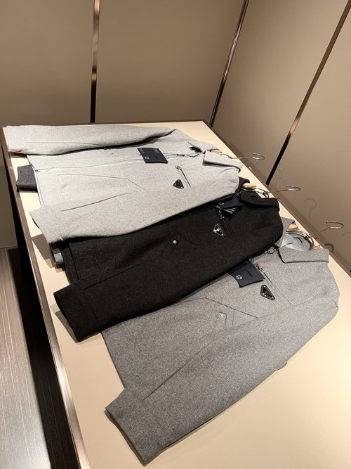 Prada Luxurious Woolen Jacket for Daily Commute