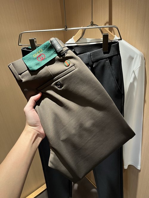 Gucci Business Casual Pants with Wrinkle-Resistant Fabric
