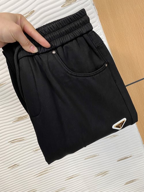Prada New Fleece Casual Pants with Exclusive Fabric and Good Fit
