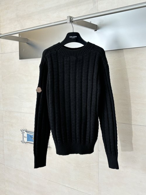 Moncler Relief Knitted Round-Neck Sweater