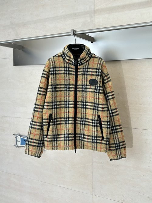 Burberry Classic Vintage Check Collared Fleece Long Sleeve Coat