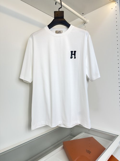 Hermes Slimming Leather Embroidery Round Neck T-Shirt