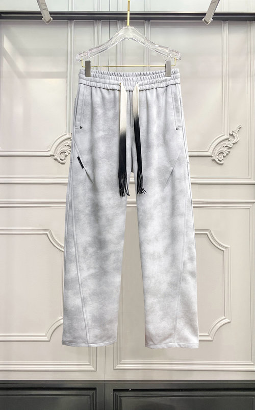 Balenciaga Brand s Iconic Logo Casual Pants Officially Released