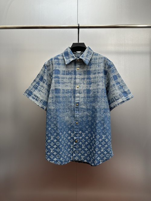 Louis Vuitton Denim Short-Sleeved Shirt with Tie-Dye Pattern, Stylish for Any Occasion