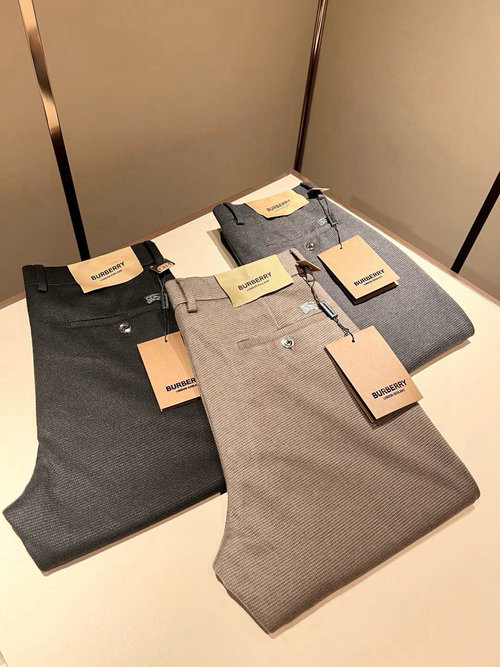 Burberry Classic Leisure Cashmere Straight Pants