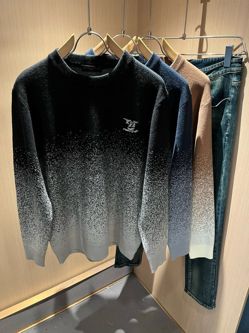 Louis Vuitton Monogram Knit Wool Sweater with Luxury Design