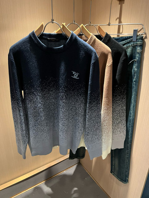 Louis Vuitton Monogram Knit Wool Sweater with Luxury Design
