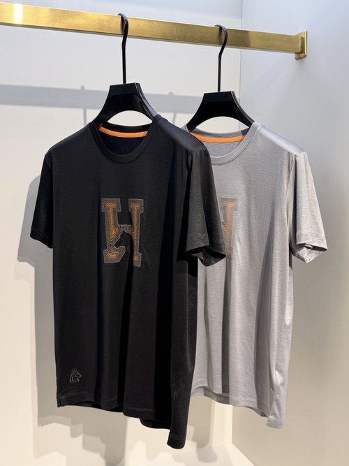 Hermes Horsehead Embroidery T-Shirt with Orange Accent