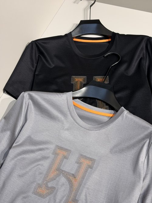 Hermes Horsehead Embroidery T-Shirt with Orange Accent