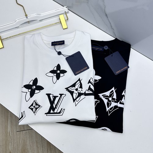 Louis Vuitton Logo - Printed Short Sleeve T - Shirt in Dual - Yarn Cotton