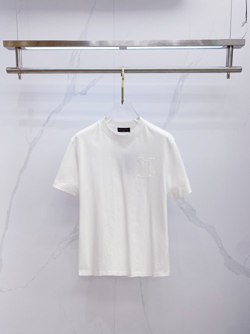 Louis Vuitton Premium Cotton Round Neck T-Shirt Featuring Logo
