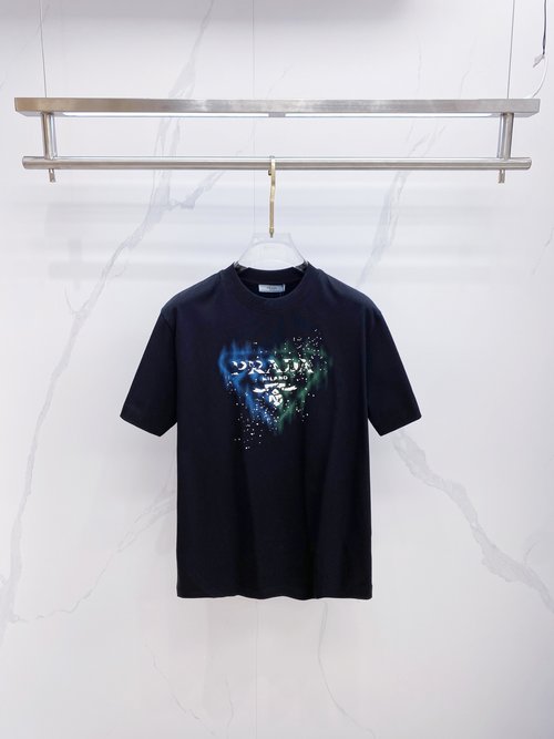 Prada Premium Custom Short-sleeved T-shirt in Black and White