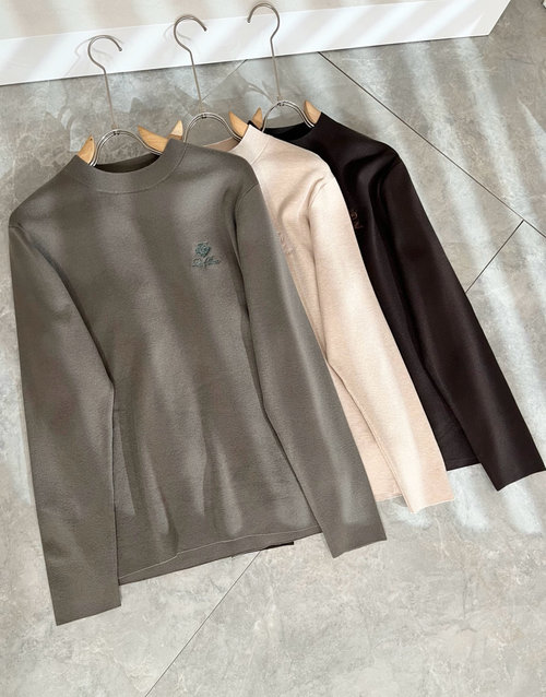 Loro Piana Comfortable Knitted Wool Sweater with Logo