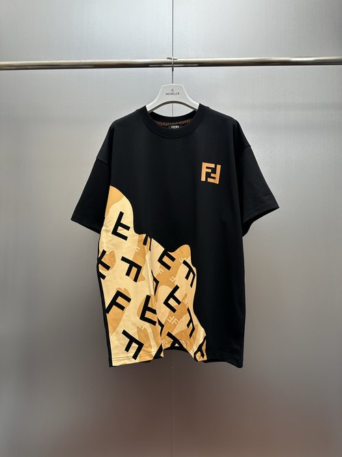 Fendi Classic Double F Printed Black T-Shirt with Style