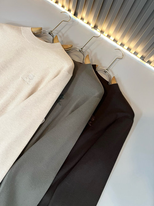 Loro Piana Exclusive Knitted Wool Sweater with Embroidery