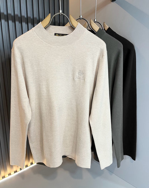 Loro Piana Elegant Stitched Wool Sweater for Comfort