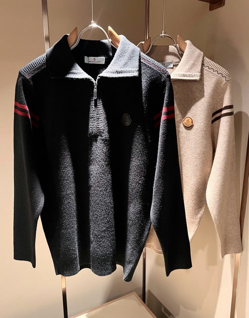 Moncler Simple Logo Knitted Wool Sweater for Commute