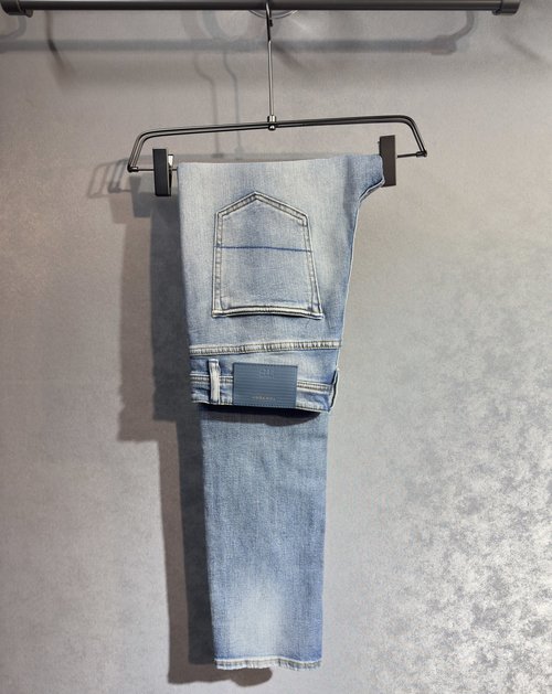 Tom Ford Soft and Stylish Straight-Leg Jeans