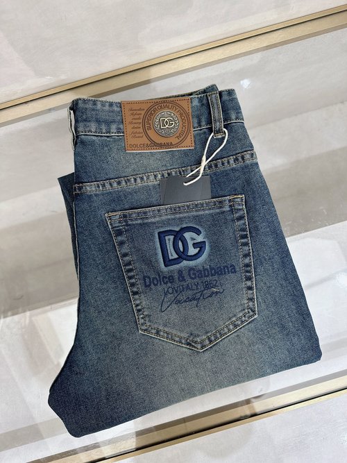 Dolce & Gabbana High-quality Custom Jeans with Classic Logo