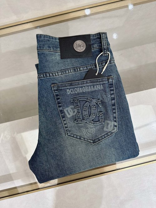 Dolce & Gabbana High-quality Custom Jeans with Classic Logo