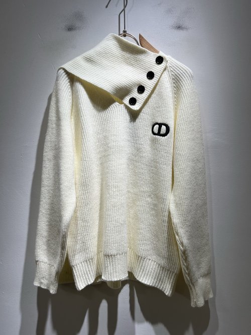 Dior Sophisticated Knitted Wool Sweater with Logo