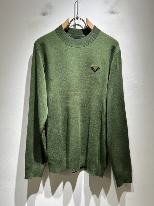 Prada Classic and Fashionable Knitted Wool Sweater