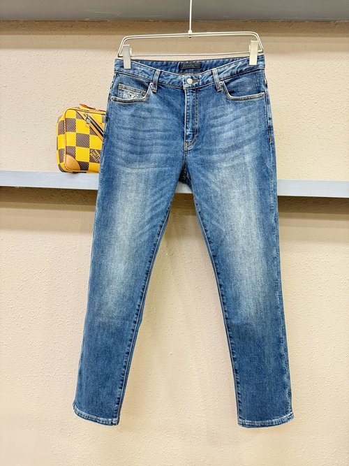 Prada Original Heavy-duty Jeans with Timeless Classic Logo