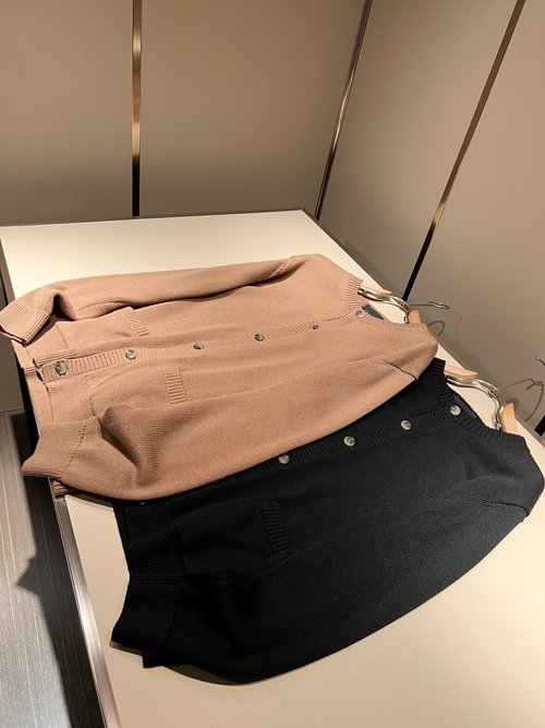 Prada Classic Knitted Wool Sweater with a Fashionable Touch