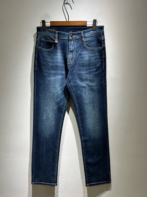 Prada Premium Casual Pants: Meticulously Crafted Details