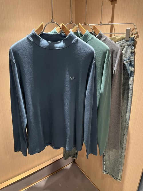 Bottega Veneta High-Quality Solid Color Base Layer with Logo Print