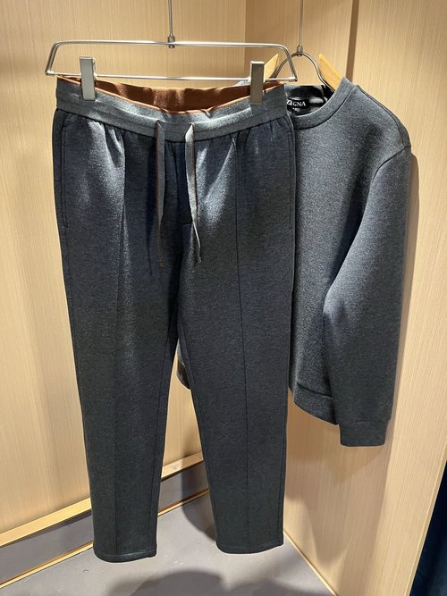 Zegna Customized Pure Cotton Suit with Luxurious Detailing