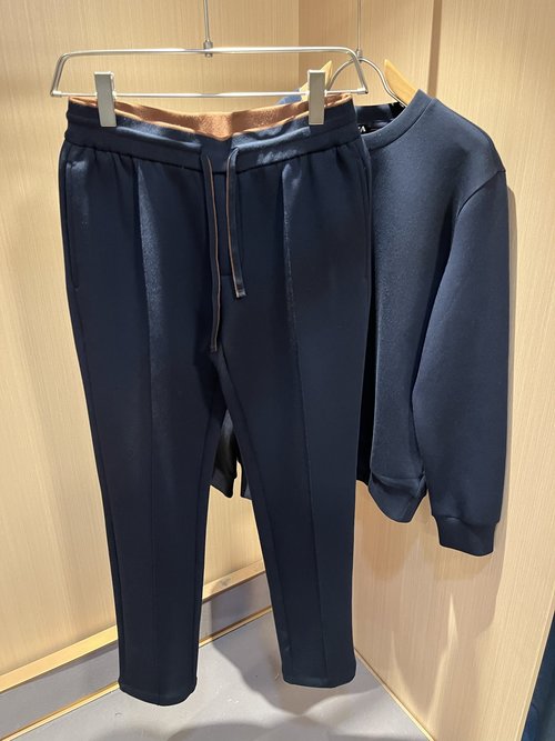 Zegna Customized Pure Cotton Suit with Luxurious Detailing