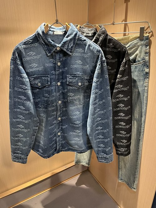Balenciaga Unisex Denim Shirt with Pattern and Comfortable Fit