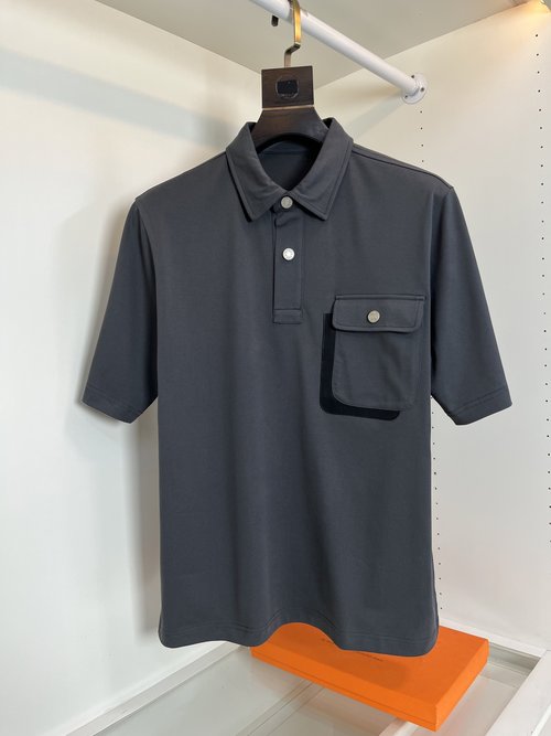 Hermes Modern Fit Geometric Leather-Pocket Short Sleeve Tee