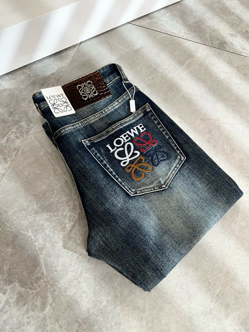 Loewe Luxury Casual Pants with Exquisite Craftsmanship