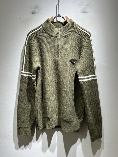 Prada Classic and Fashionable Knit Wool Sweater