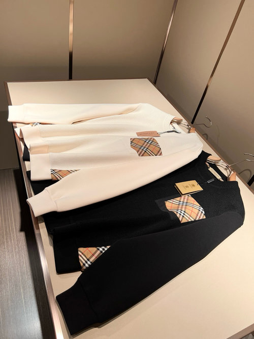 Burberry Casual and Comfortable Cotton Grid Sweatshirt