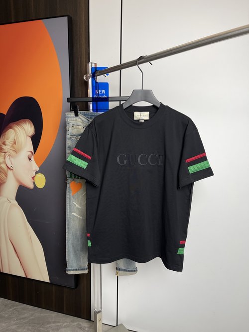 Gucci Cotton Short Sleeve T-Shirt with Logo in Two Colors