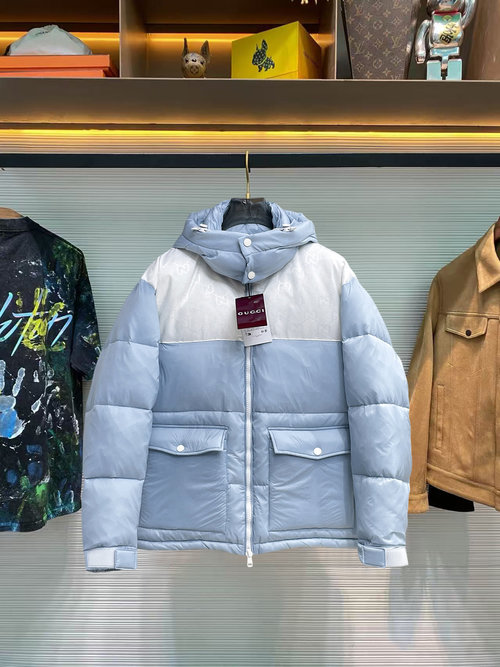 Gucci Premium 90 - Down Jacket with Logo and Color Block