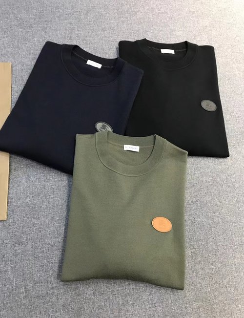 Burberry Classic Wool Sweater with Horse Rider Insignia