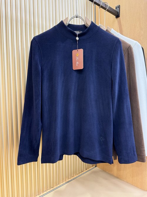 Loro Piana Luxurious Cashmere Blend Long Sleeve T-shirt